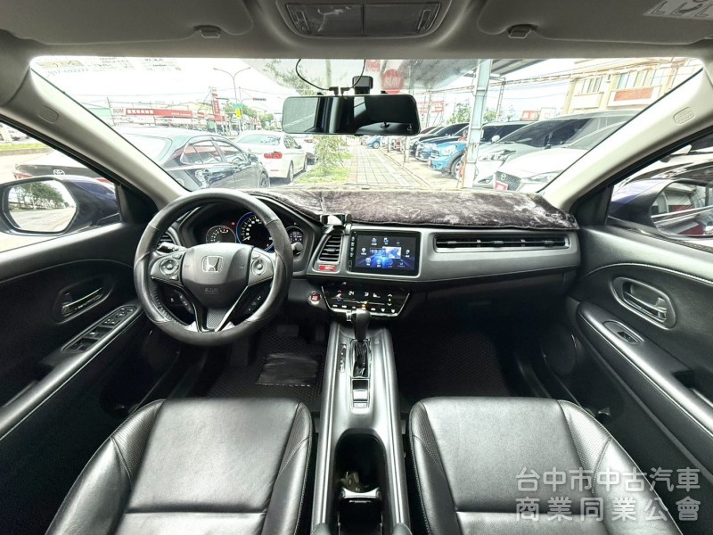 2017年 Honda HR-V 1.8 頂級S版 原鈑件 恆溫空調 I-Key 換檔撥片 靈活大空間 居家小休旅首選