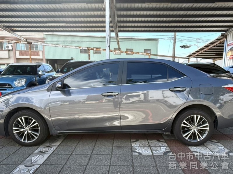 2018年 Toyota Altis 1.8 尊爵版 原鈑件 恆溫 I-Key 定速 盲點 最保值妥善率高的國民房車