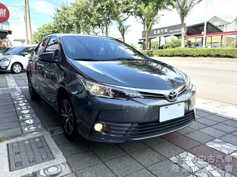 2018年 Toyota Altis 1.8 尊爵版 原鈑件 恆溫 I-Key 定速 盲點 最保值妥善率高的國民房車