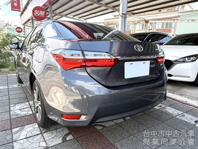2018年 Toyota Altis 1.8 尊爵版 原鈑件 恆溫 I-Key 定速 盲點 最保值妥善率高的國民房車