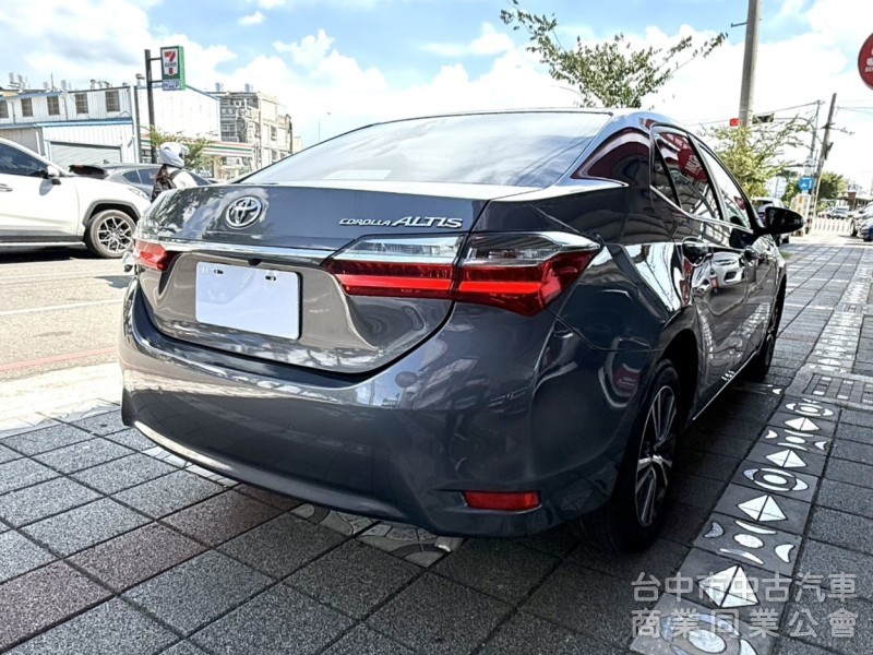 2018年 Toyota Altis 1.8 尊爵版 原鈑件 恆溫 I-Key 定速 盲點 最保值妥善率高的國民房車