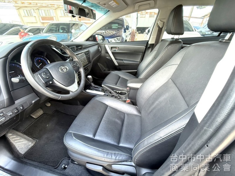 2018年 Toyota Altis 1.8 尊爵版 原鈑件 恆溫 I-Key 定速 盲點 最保值妥善率高的國民房車
