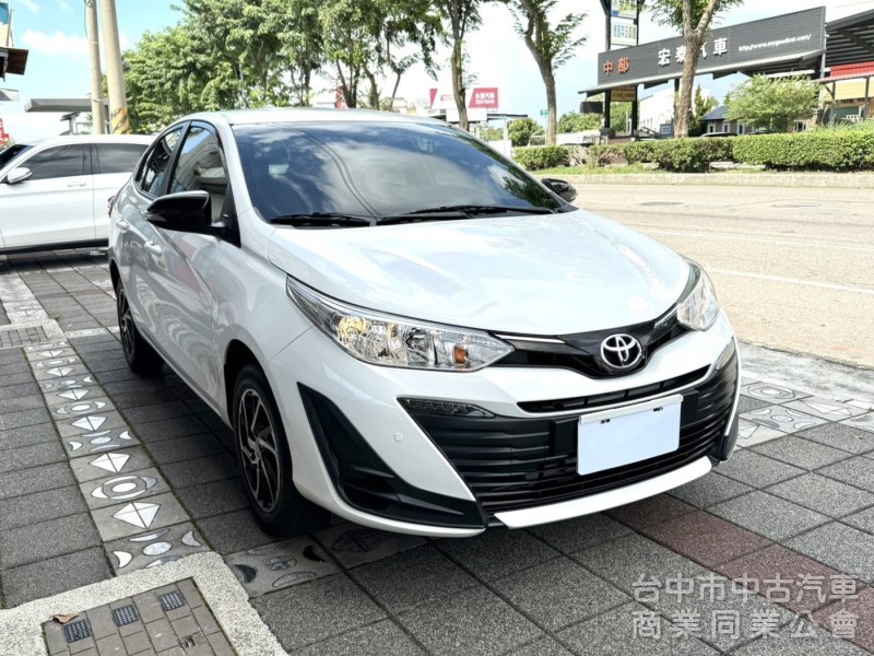 2021年 Toyota Vios 1.5 經典版 原鈑件 僅跑1萬公里 適合家庭 日常通勤代步的安心首選