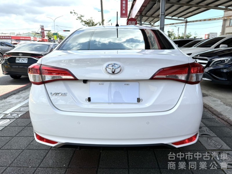 2021年 Toyota Vios 1.5 經典版 原鈑件 僅跑1萬公里 適合家庭 日常通勤代步的安心首選