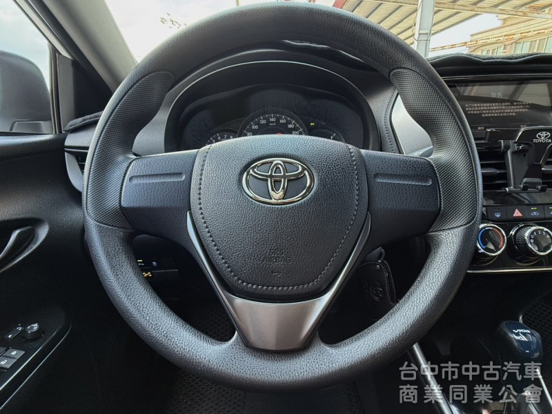 2021年 Toyota Vios 1.5 經典版 原鈑件 僅跑1萬公里 適合家庭 日常通勤代步的安心首選