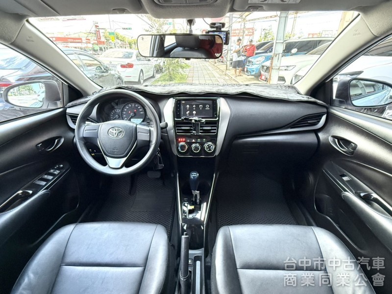 2021年 Toyota Vios 1.5 經典版 原鈑件 僅跑1萬公里 適合家庭 日常通勤代步的安心首選