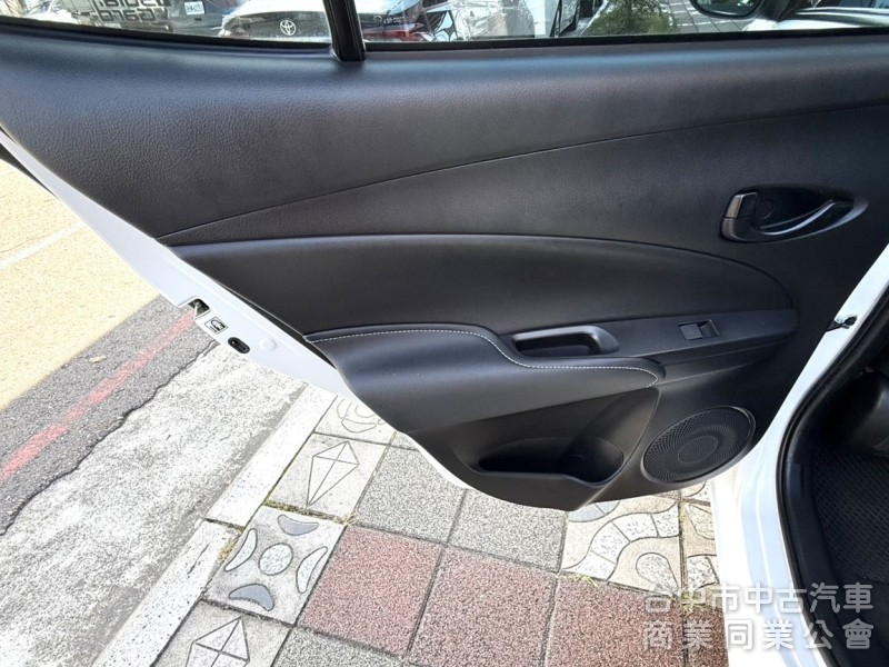 2021年 Toyota Vios 1.5 經典版 原鈑件 僅跑1萬公里 適合家庭 日常通勤代步的安心首選