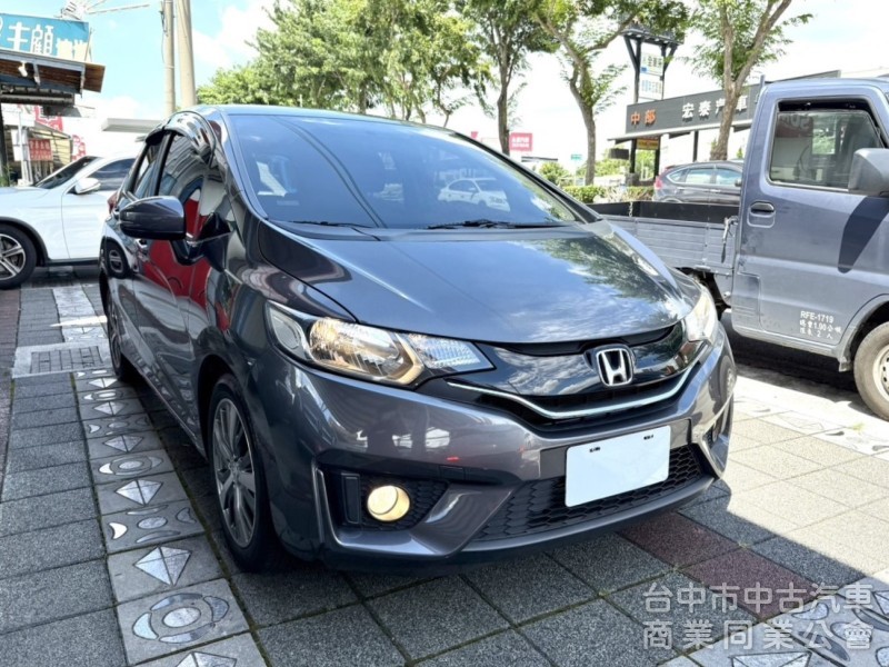 2016年 Honda FIT 1.5 S版 恆溫空調 換檔撥片 定速 安卓大螢幕 超人氣小車 首購族小家庭代步首選
