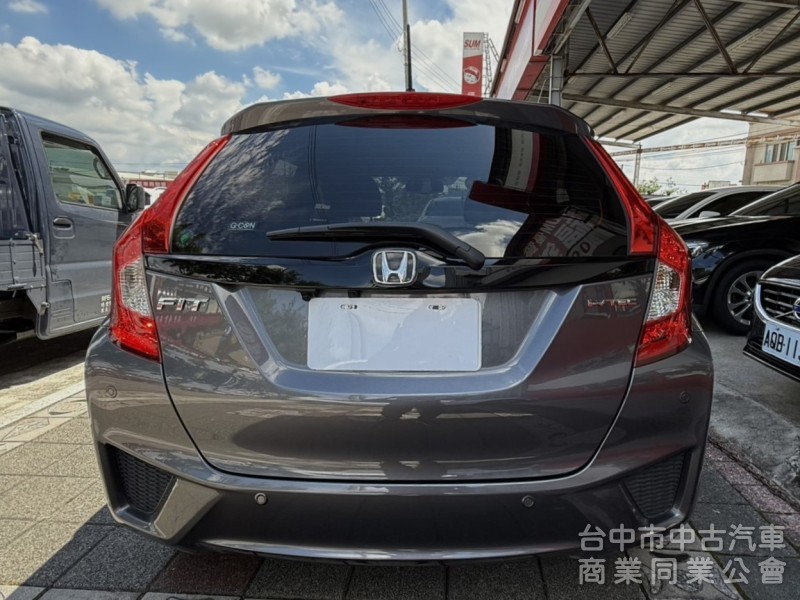 2016年 Honda FIT 1.5 S版 恆溫空調 換檔撥片 定速 安卓大螢幕 超人氣小車 首購族小家庭代步首選