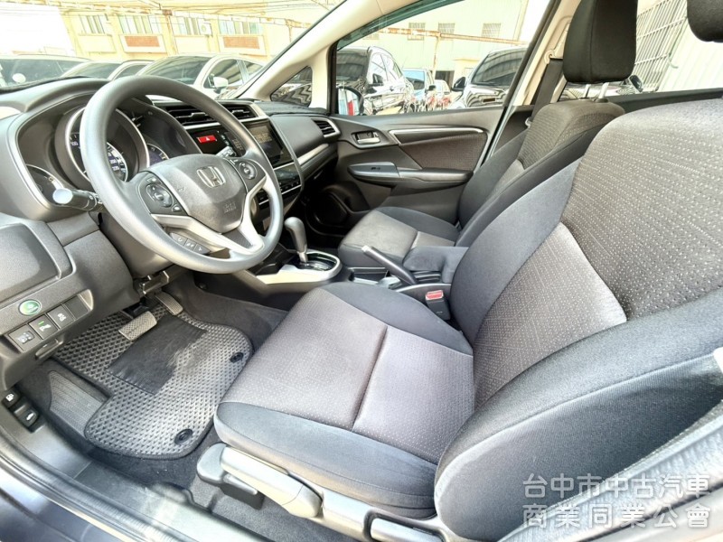 2016年 Honda FIT 1.5 S版 恆溫空調 換檔撥片 定速 安卓大螢幕 超人氣小車 首購族小家庭代步首選