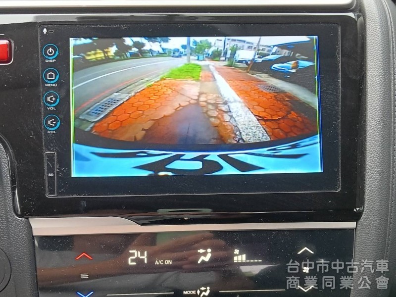 2016年 Honda FIT 1.5 S版 恆溫空調 換檔撥片 定速 安卓大螢幕 超人氣小車 首購族小家庭代步首選