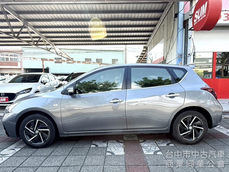 2021年 Nissan TIIDA 5D 1.6  J智能360版 原鈑件 環景 I-Key 定速 恆溫 都會時尚小車