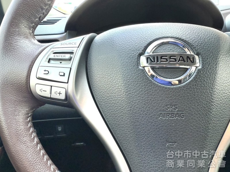 2021年 Nissan TIIDA 5D 1.6  J智能360版 原鈑件 環景 I-Key 定速 恆溫 都會時尚小車