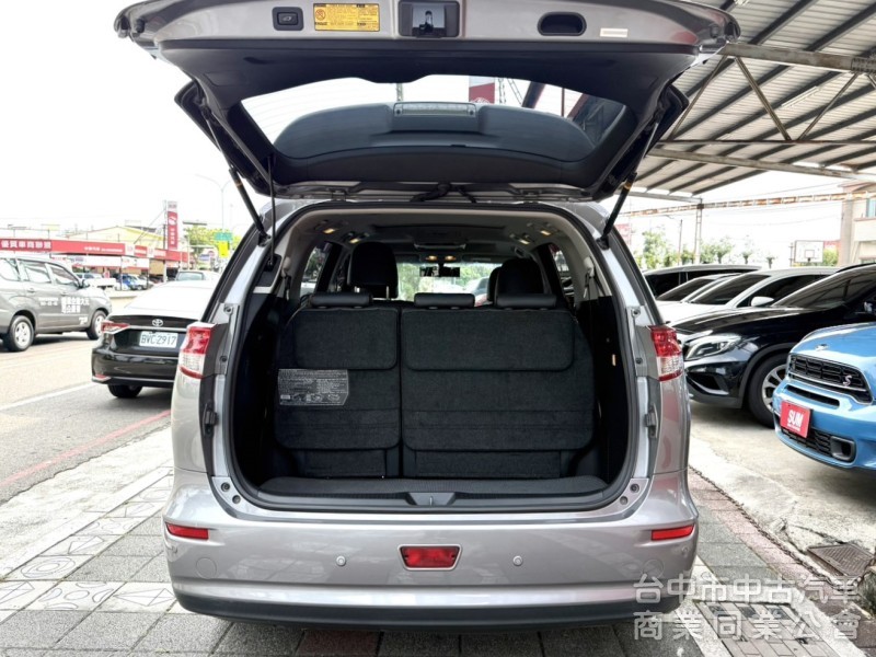 2013年 Toyota Previa 2.4 頂級豪華版 原鈑件 僅跑7萬 全景天窗 電動座椅 日系進口7人座MPV