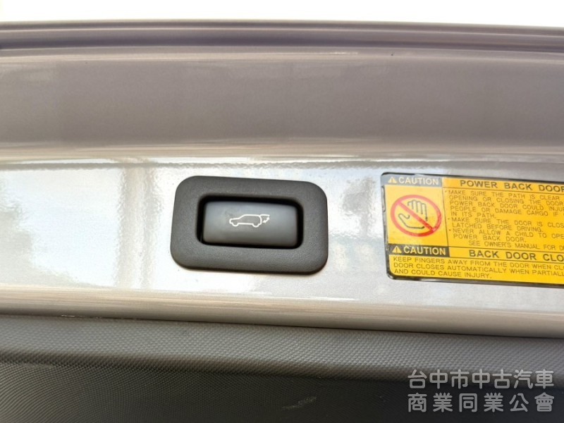 2013年 Toyota Previa 2.4 頂級豪華版 原鈑件 僅跑7萬 全景天窗 電動座椅 日系進口7人座MPV