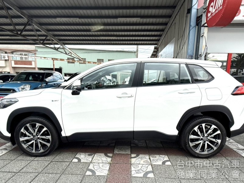 2025年式 Toyota Corolla Cross 1.8 Hybrid 旗艦型 原鈑件 高質感油電神車 原廠保固中