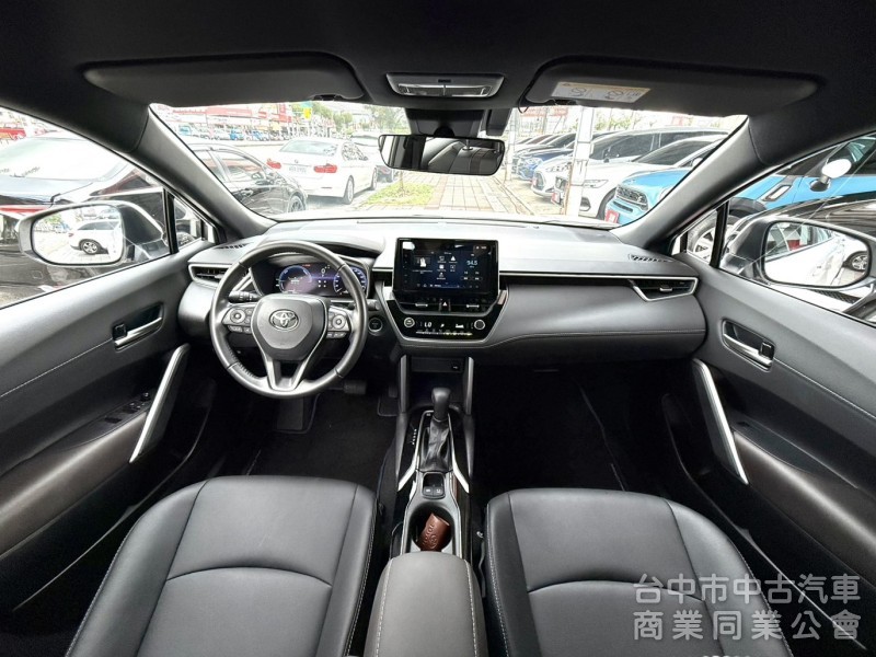2025年式 Toyota Corolla Cross 1.8 Hybrid 旗艦型 原鈑件 高質感油電神車 原廠保固中