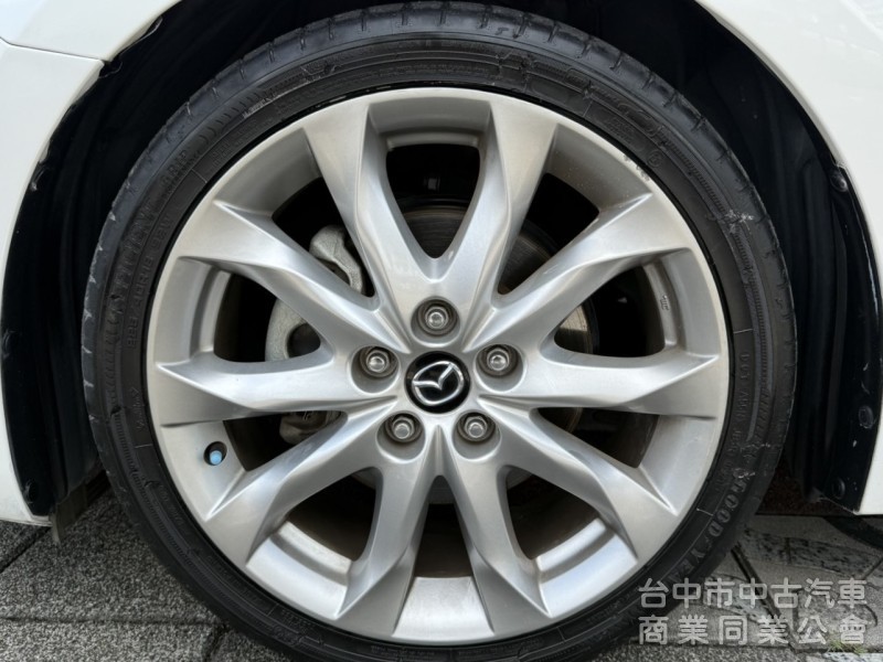 2016年式 Mazda 3 5D 頂級型 2.0 原鈑件 電動天窗 恆溫 換檔撥片 日本原裝進口 帥氣代步車首選