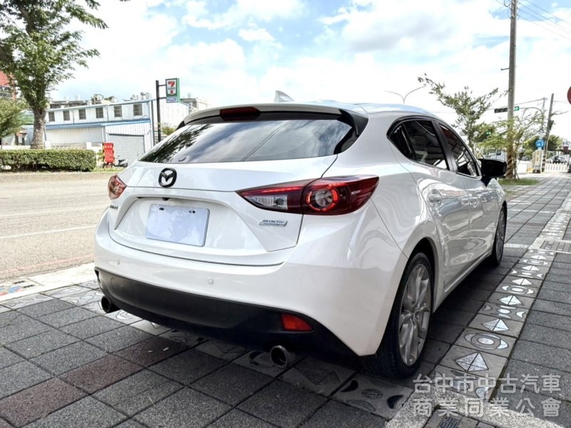 2016年式 Mazda 3 5D 頂級型 2.0 原鈑件 電動天窗 恆溫 換檔撥片 日本原裝進口 帥氣代步車首選