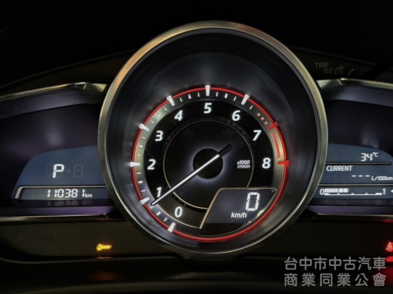 2016年式 Mazda 3 5D 頂級型 2.0 原鈑件 電動天窗 恆溫 換檔撥片 日本原裝進口 帥氣代步車首選