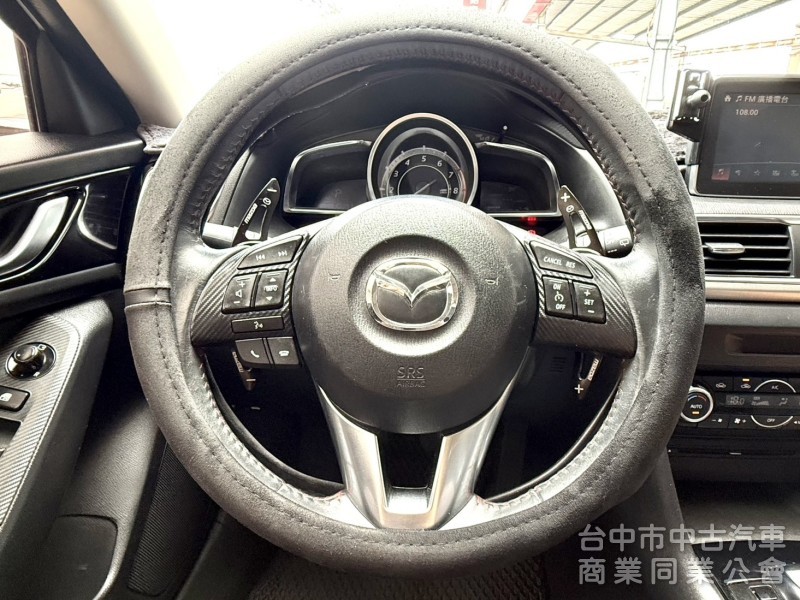 2016年式 Mazda 3 5D 頂級型 2.0 原鈑件 電動天窗 恆溫 換檔撥片 日本原裝進口 帥氣代步車首選