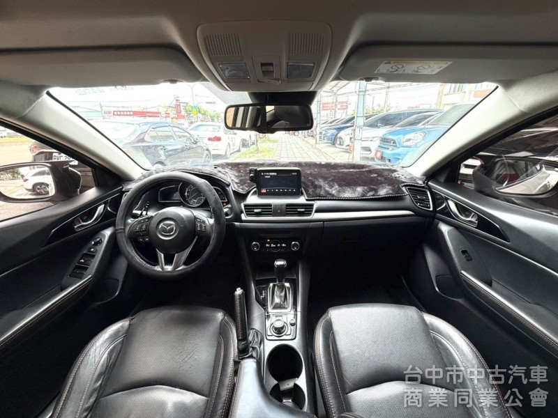 2016年式 Mazda 3 5D 頂級型 2.0 原鈑件 電動天窗 恆溫 換檔撥片 日本原裝進口 帥氣代步車首選