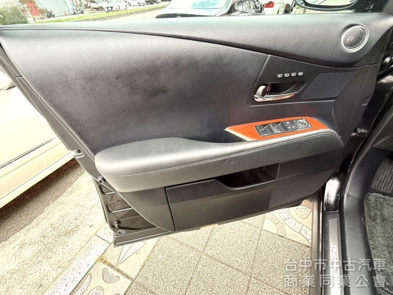 2012年式 Lexus RX450h 頂級版 油電 認證車 低里程 僅跑7萬公里 日系高品質高妥善率運動休旅