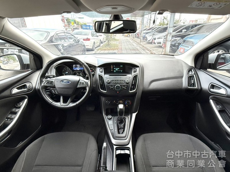 2016年 Ford Focus 5D 1.5T 汽油時尚型 原鈑件 定速 渦輪增壓 換檔撥片 省油實用 便宜輕鬆入手
