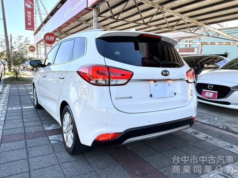 2019年 KIA Carens 2.0 汽油旗艦版 原鈑件 里程5萬 全景天窗 環景 盲點 舒適大空間 高顏值跨界休旅