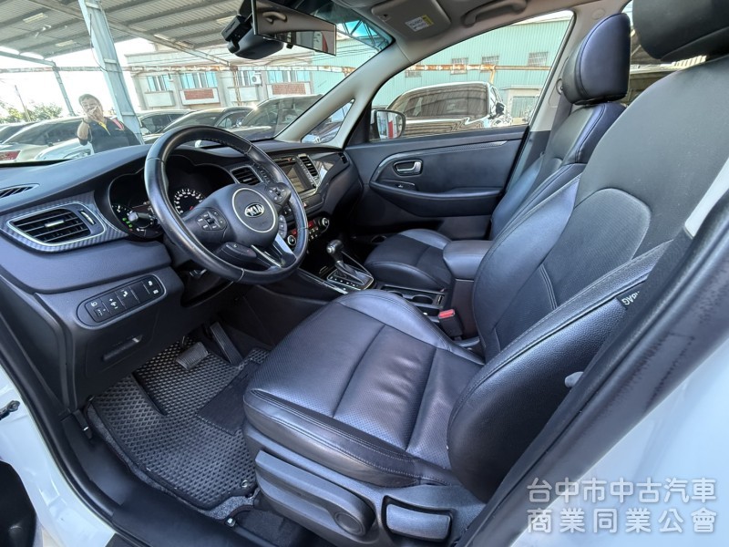 2019年 KIA Carens 2.0 汽油旗艦版 原鈑件 里程5萬 全景天窗 環景 盲點 舒適大空間 高顏值跨界休旅