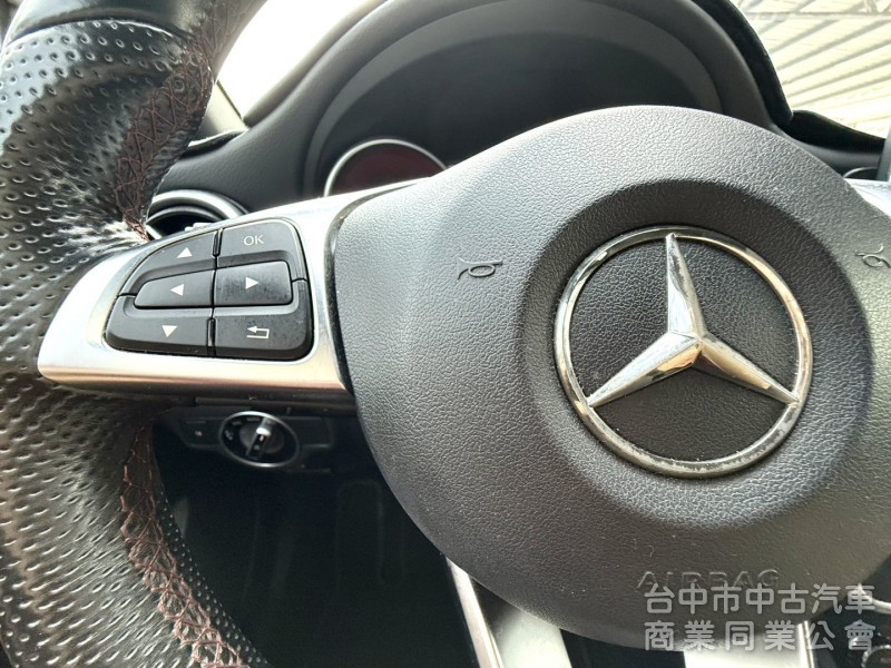 2017年 M-Benz A180 1.6 AMG Line 運動版 總代理 原漆原鈑件 低里程 最保值的賓士鋼砲小車