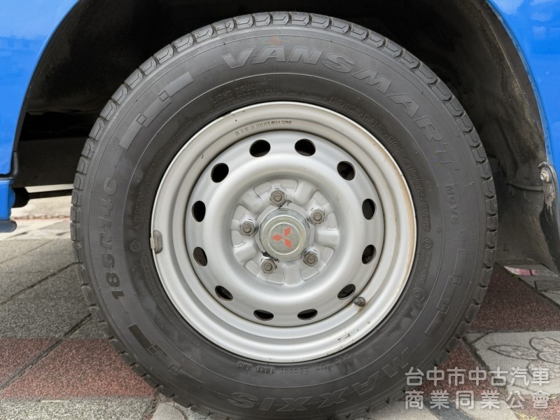 2017年 中華 得利卡 2.4 手排 貨車 原鈑件 只跑9萬公里 車況好 引擎硬挺 好開有力 創業的好幫手