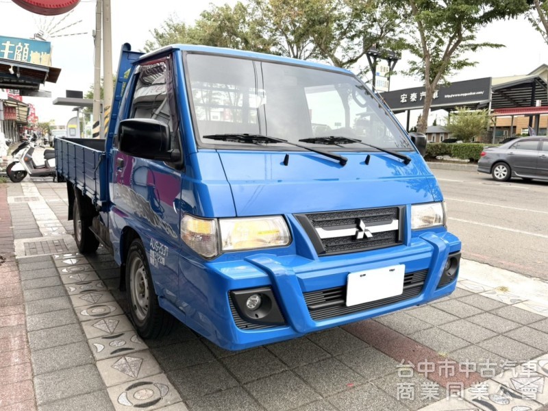 2017年 中華 得利卡 2.4 手排 貨車 原鈑件 只跑9萬公里 車況好 引擎硬挺 好開有力 創業的好幫手