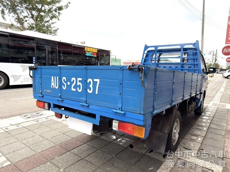 2017年 中華 得利卡 2.4 手排 貨車 原鈑件 只跑9萬公里 車況好 引擎硬挺 好開有力 創業的好幫手