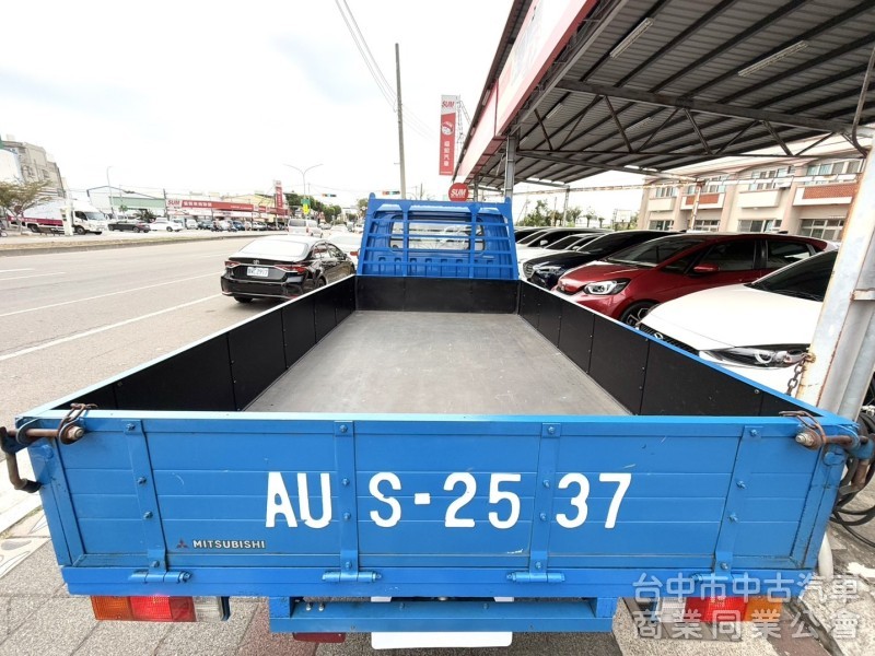 2017年 中華 得利卡 2.4 手排 貨車 原鈑件 只跑9萬公里 車況好 引擎硬挺 好開有力 創業的好幫手