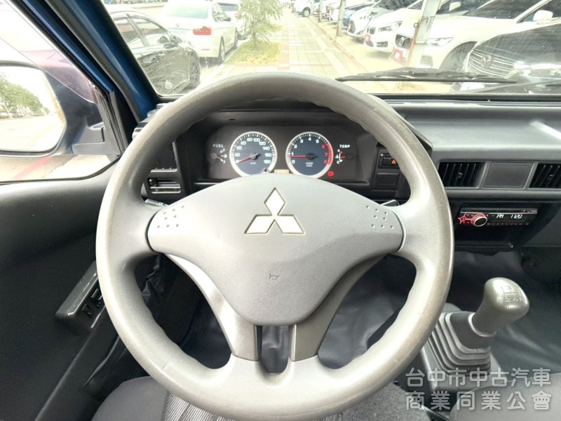 2017年 中華 得利卡 2.4 手排 貨車 原鈑件 只跑9萬公里 車況好 引擎硬挺 好開有力 創業的好幫手