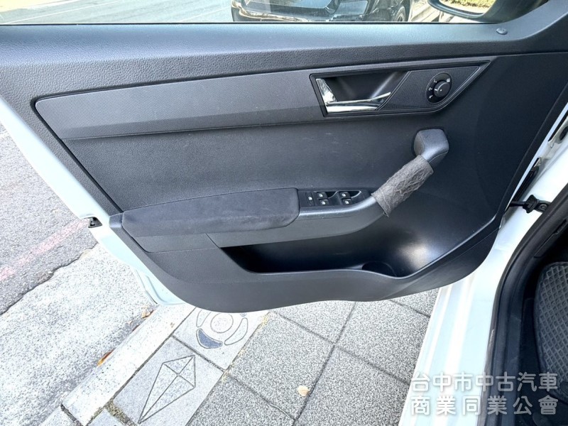 2016年 SKODA Fabia 1.2 TSI 原鈑件 僅跑5萬公里 I-Key 定速 渦輪增壓 歐系時尚掀背小車
