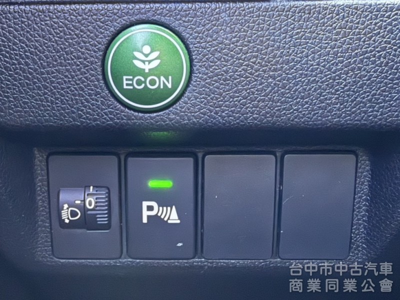 2015年 Honda Fit 1.5 VTi-S 認證車 恆溫 換檔撥片 定速 影音 都會靈巧代步小車