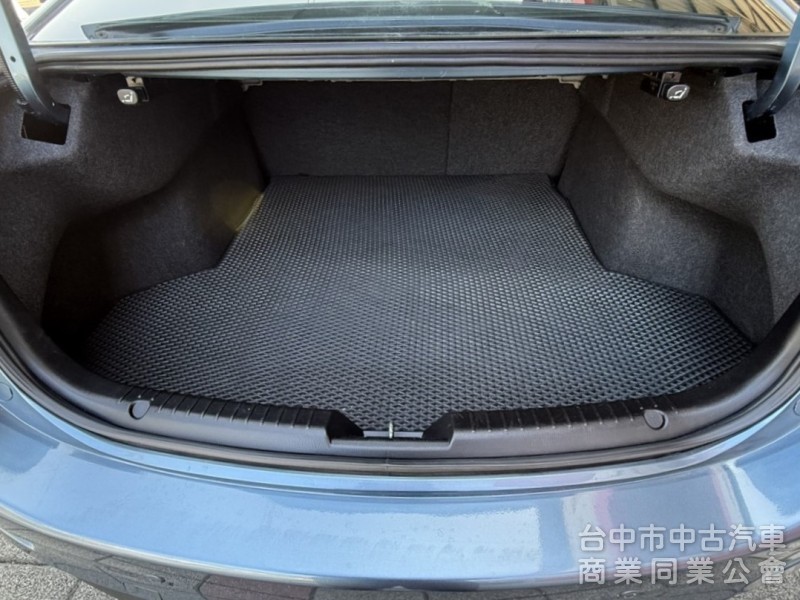 2015年式 Mazda 6 2.2 頂級柴油旗艦版 原鈑件 雙區恆溫 電動椅 天窗 I-Key 日本進口豪華大型房車