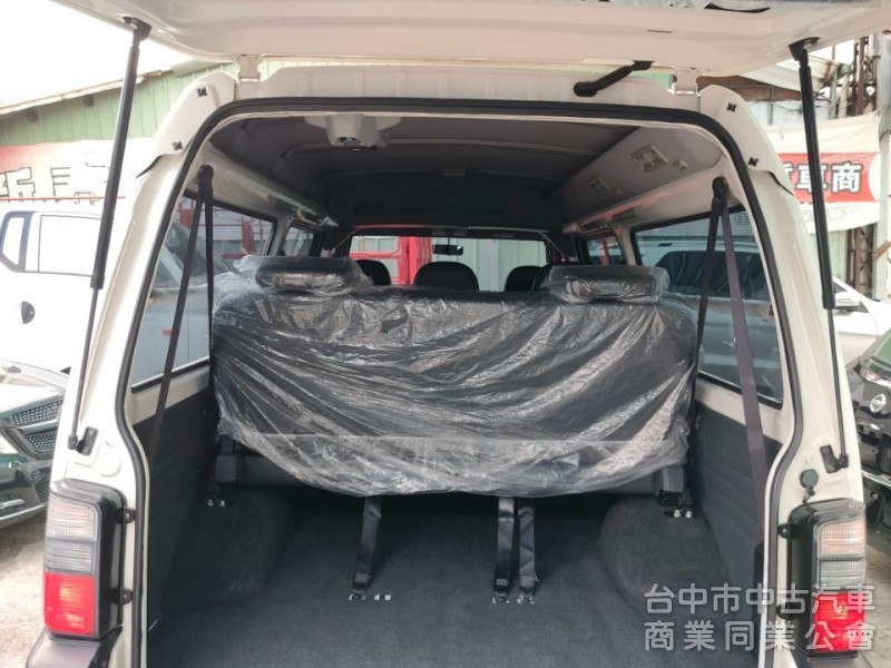 21年中華得利卡8人座箱車自排
