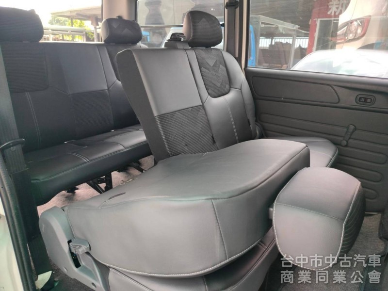 20中華菱利箱車八人座 自排