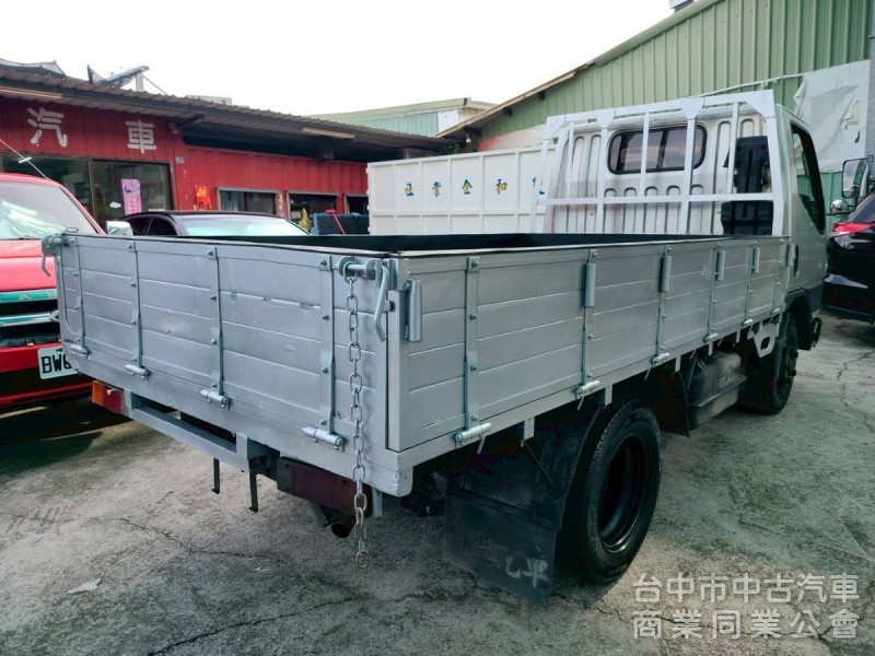 05中華堅打達柴油3.5噸標準斗貨車