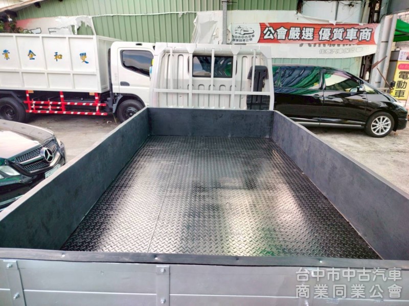 05中華堅打達柴油3.5噸標準斗貨車