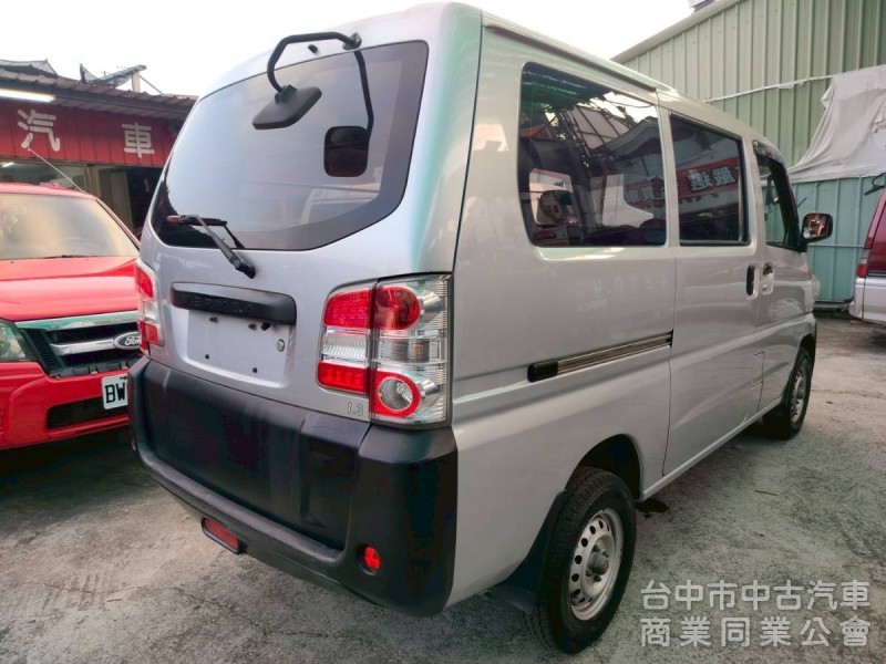 17年出廠中華菱利1.3CC手排小客貨箱車