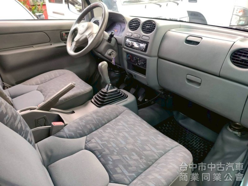 17年出廠中華菱利1.3CC手排小客貨箱車