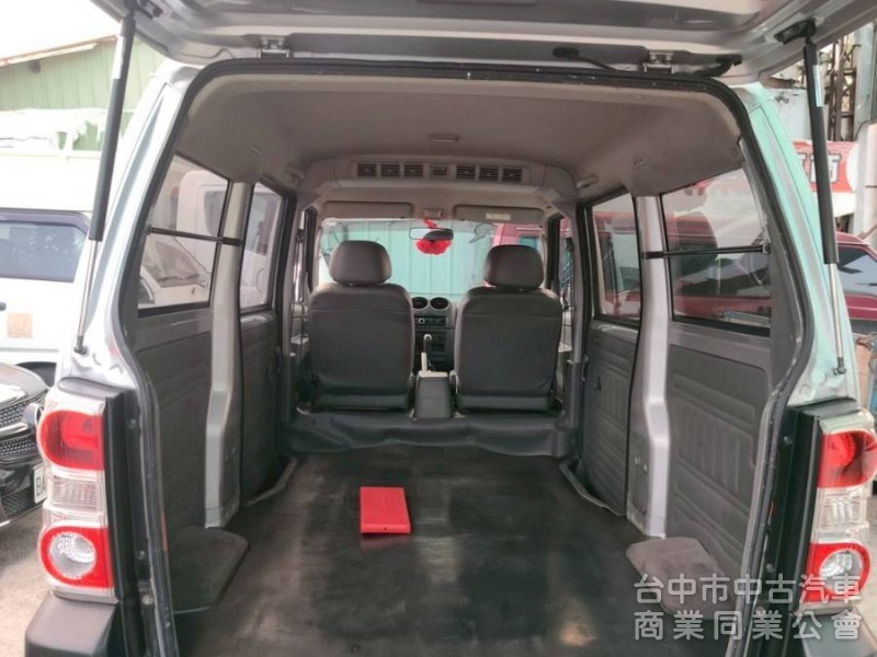 17年出廠中華菱利1.3CC手排小客貨箱車