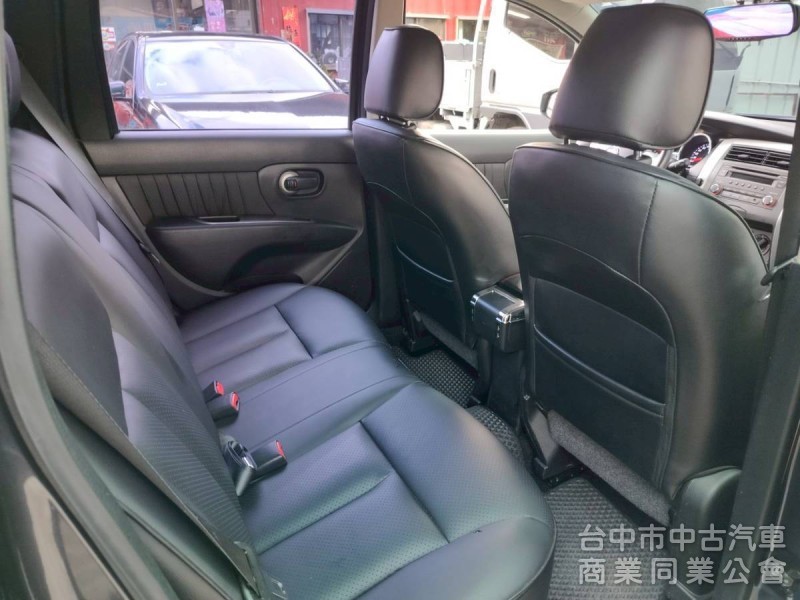 18日產樂薇娜LIVINA女用一手車