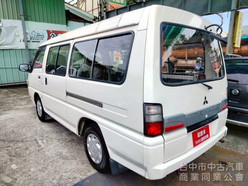 13中華得利卡八人座箱車手排2.4cc