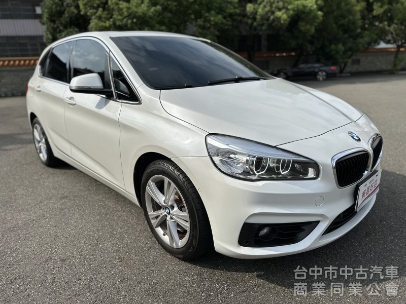 2016BMW220i 五門天窗一手車低里程無重大事故