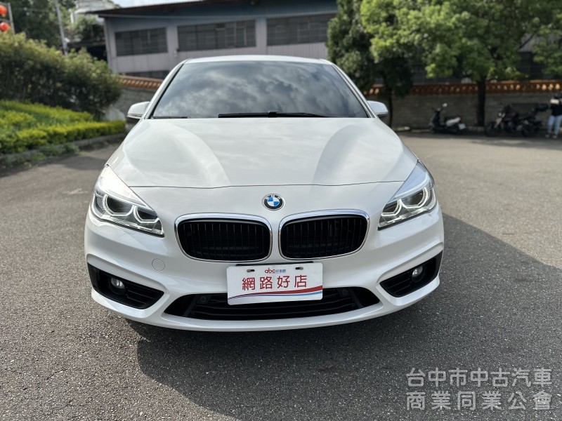 2016BMW220i 五門天窗一手車低里程無重大事故